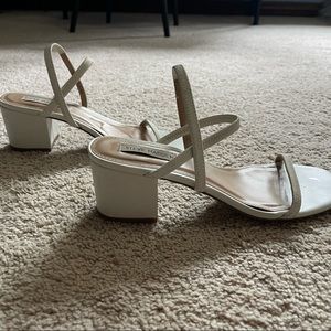Steve Madden Size 9 White Sandal